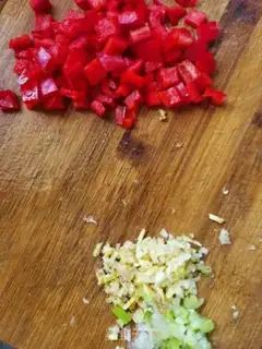 Make Beef paste and garlic step 3
