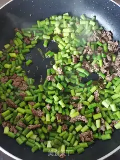 Make Beef paste and garlic step 6