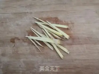 Make Crab Willow black bean sprouts step 6