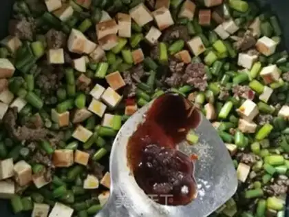 Make Beef paste and garlic step 8