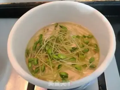 Make Crab Willow black bean sprouts step 12