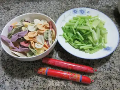 Make Ham sausage celery butterflies step 0