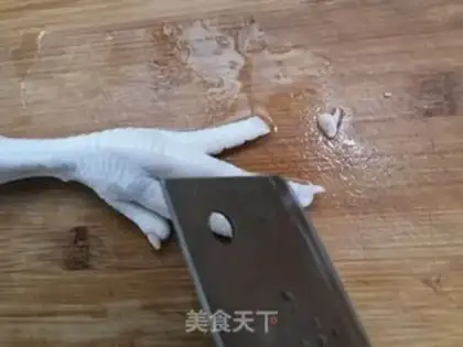 Make Hot chicken claws step 1