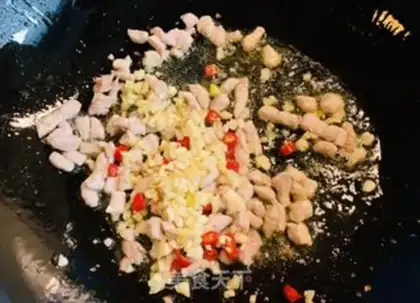 Make Pyramid gravy step 2