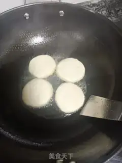 Make Red sugar pan helmet step 13