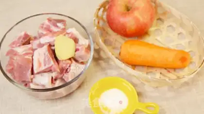 Make Carrot apple chop soup step 0