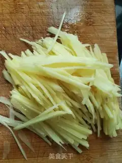 Make Spicy potatoes step 1