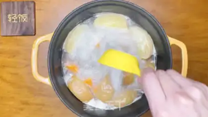 Make Carrot apple chop soup step 5