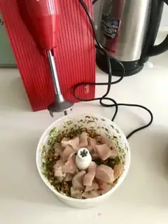 Make Roasted chicken chestcake step 1