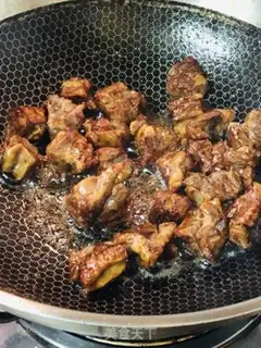 Make Red roasted cattle ribs step 3