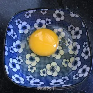 Make Eggskin soup step 1