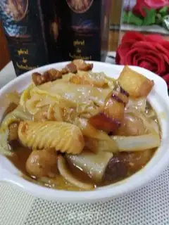 Make Cracker stew, pink cabbage step 12