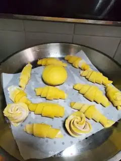 Make Pumpkin buns step 6