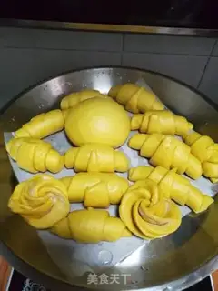 Make Pumpkin buns step 7