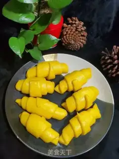 Make Pumpkin buns step 9