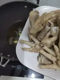 Make Red fowl claws step 1