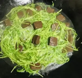 Make Pork blood seed soup step 4