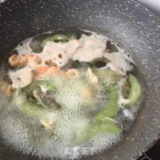 Make Pretzels with sweet shrimp step 5