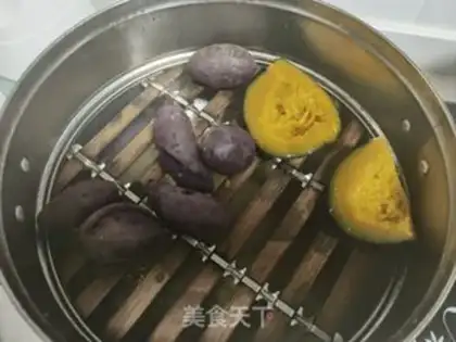 Make Potato pumpkin pie step 2