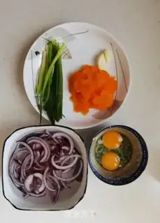 Make Onion carrot fried eggs step 0