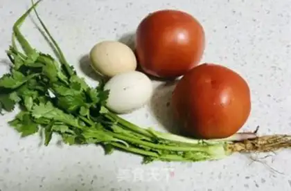 Make Tomato egg soup step 0