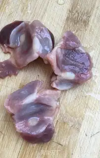 Make The pepper pigeon noodle step 0