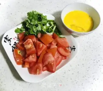 Make Tomato egg soup step 1