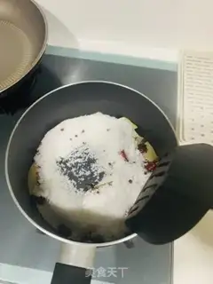 Make Salt shrimp step 1