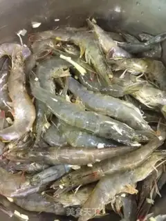 Make Garlic shrimp step 1