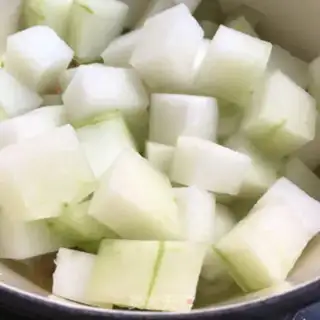 Make Poonmelon seameal soup step 5