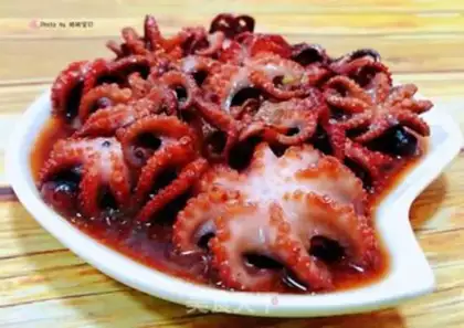 Make Red octopus step 9