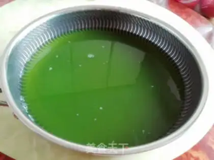 Make cucumber juice pea powder step 0