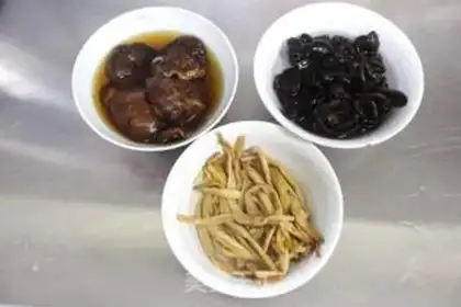 Make Salted tofu brain and black soy pudding step 16