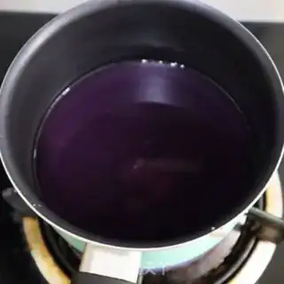 Make Red grapes on the net step 2