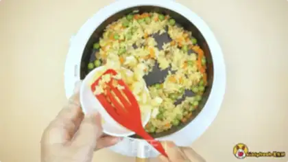 Make foie gras apple egg fried rice step 6