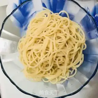 Make Tomato shrimp pasta step 4