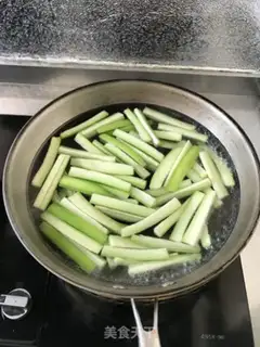 Make Garlic melon step 4