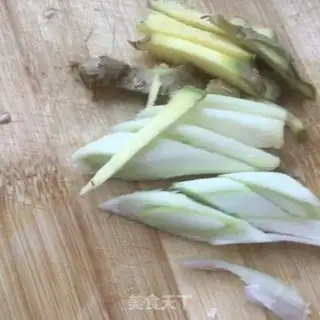 Make Pyramids and crabs step 5