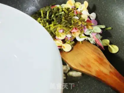 Make Five bouquets and butterflies step 3