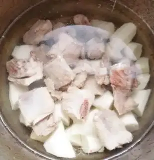 Make Mountain medicine and bone soup step 3
