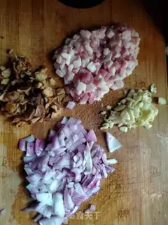 Make Onion onion sauce step 1