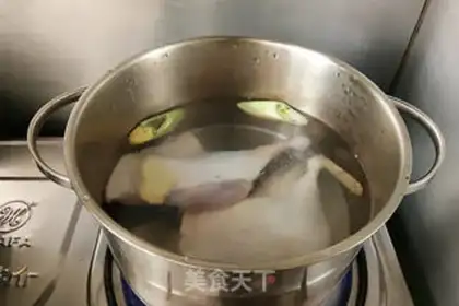 Make The south marmalade duck leg step 1