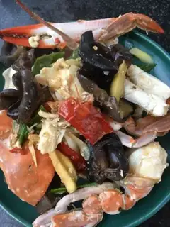 Make Pyramids and crabs step 13
