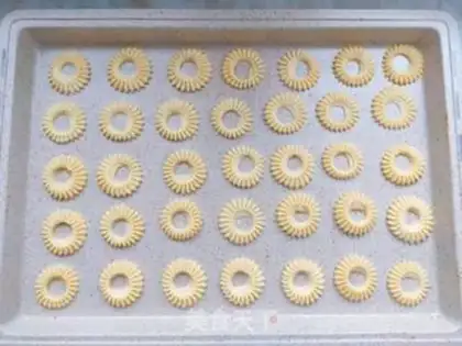 Make Shield cookies step 7