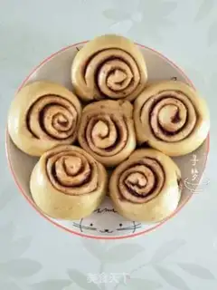 Make Cracker bean rolls step 4