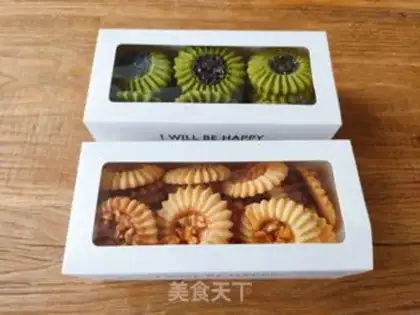 Make Shield cookies step 15