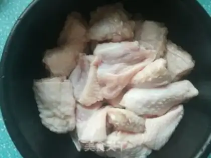 Make Carrot potatoes in chicken wings step 0