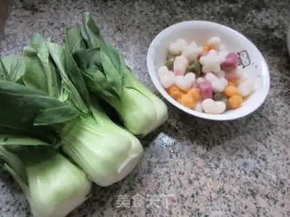 Make The green bouquet step 0