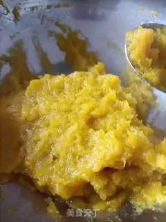 Make Pumpkin rolls step 2