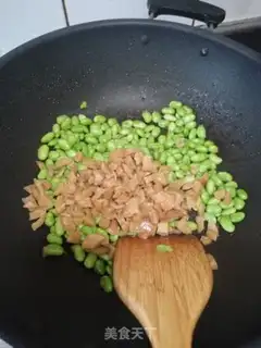 Make Rhodish and fried beans step 6